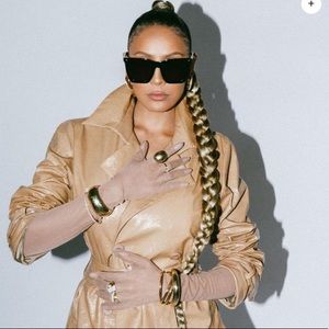 DEZI Fallback Sunglasses in Black